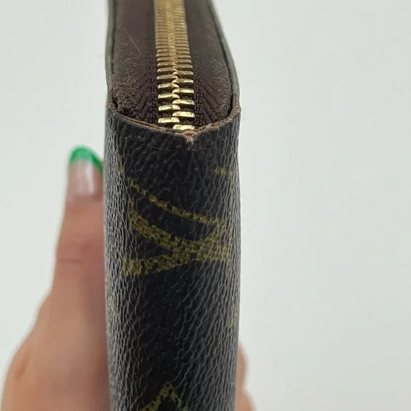 Authentic Preowned Louis Vuitton Zippy Wallet Monogram Brown Interior - Picture 3 of 9